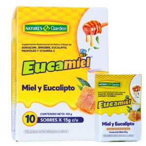 EUCAMIEL 10 SOBRES – NATURES GARDEN 24 Eucamiel de Nature's Garden es un suplemento nutricional en polvo que combina miel y eucalipto, diseñado para fortalecer el sistema inmunológico. Contiene guayaba, jengibre y propóleo, además de vitamina C. El paquete incluye 10 sobres de 15 gramos cada uno, ideal para disfrutar en bebidas calientes o frías. Perfecto para quienes buscan un apoyo natural para la salud respiratoria y el bienestar general.