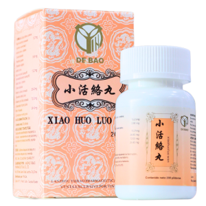 XIAO HUO LUO WAN 200 PILDORAS – MEDICINA TRADICIONAL CHINA 8 Frasco de pastillas Xiao Huo Luo Wan de De Bao, con caja decorativa naranja y blanca, que resalta sus ingredientes naturales y beneficios para la salud.
